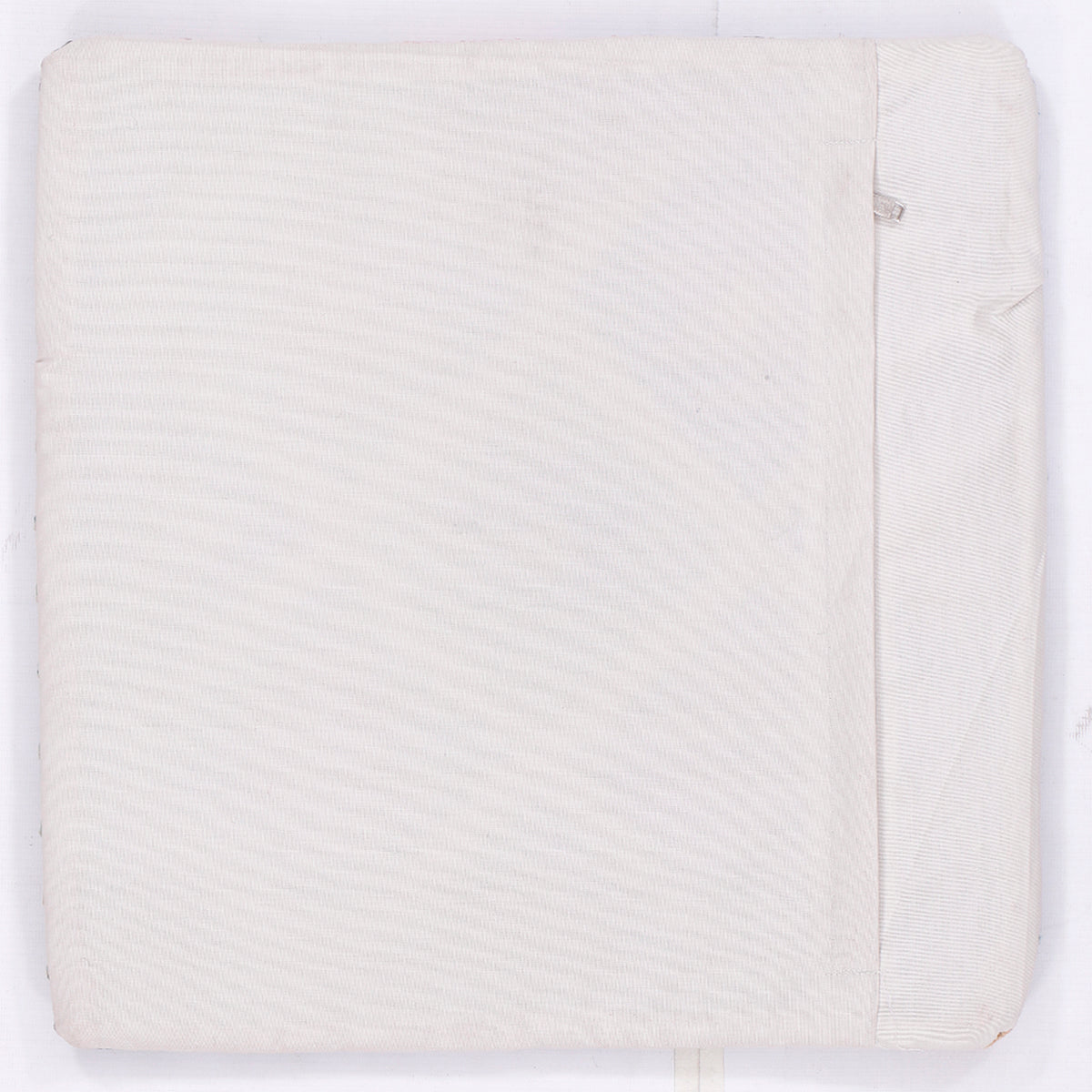 Light textured pillow cover back with side seam and zipper, 45x45 cm